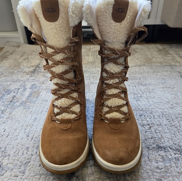 UGG Tall Lakeside Boots - Picture 2 of 3